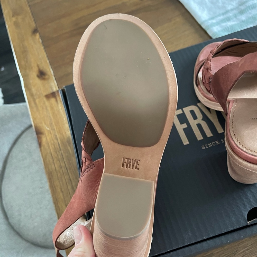 Frye sandals - Picture 2 of 6